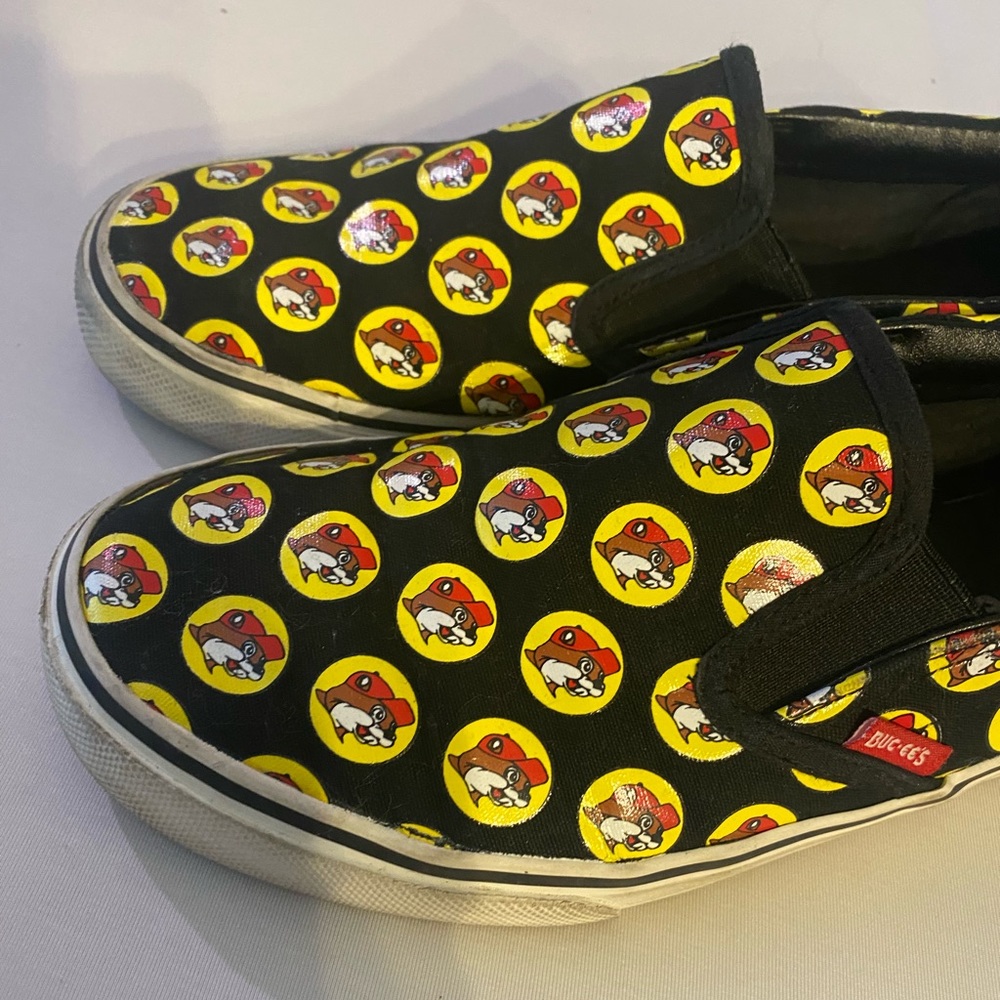 Buccees Shoes - Men’s size 6